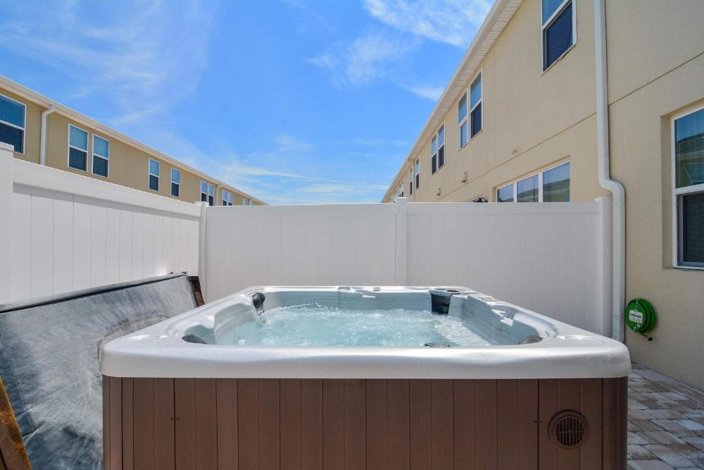 4Bd Sleeps 9 w Jacuzzi Close to Disney @ Compass Bay 5113C